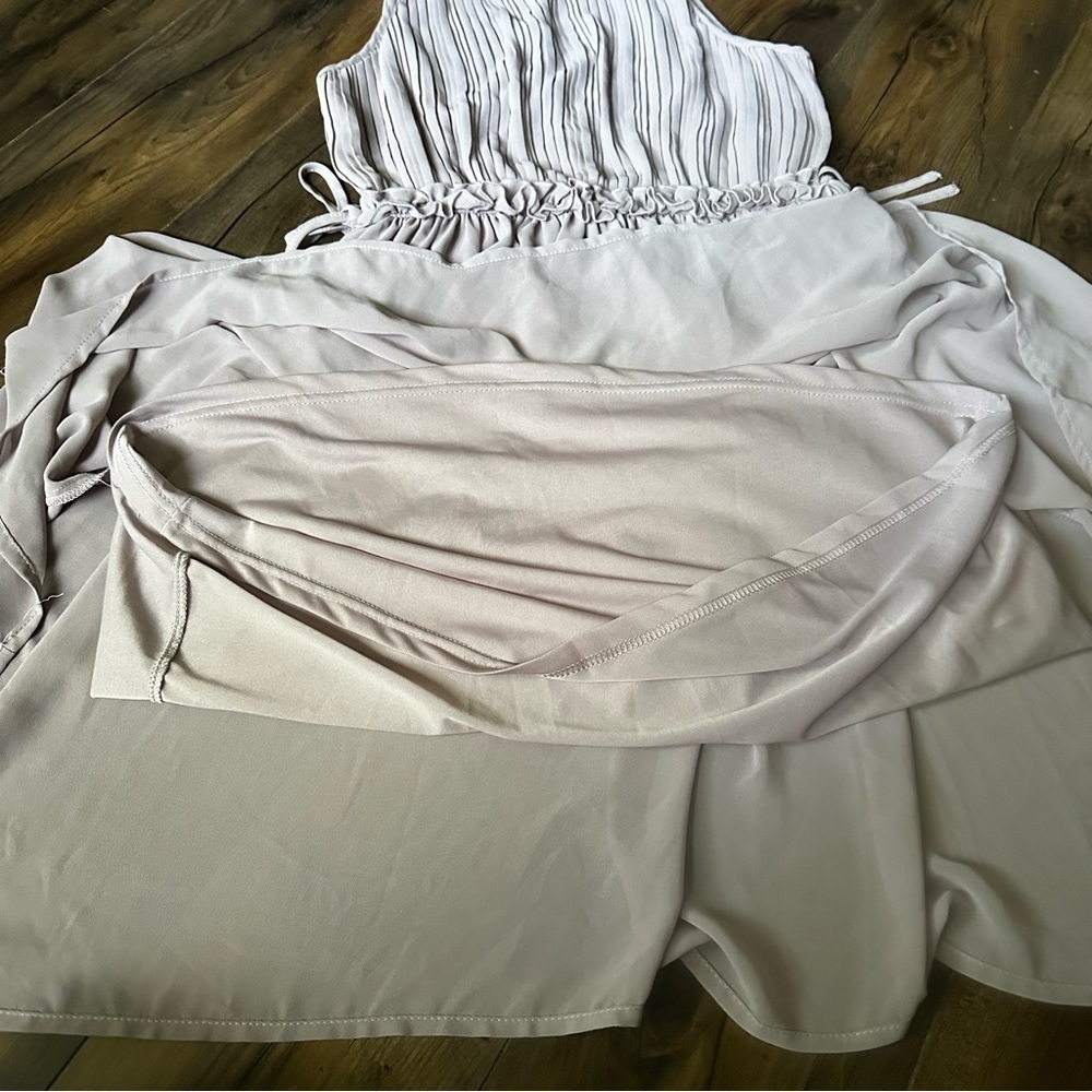 H&M | Pleated Chiffon Dress Dusky Purple | size 6 - Picture 14 of 16